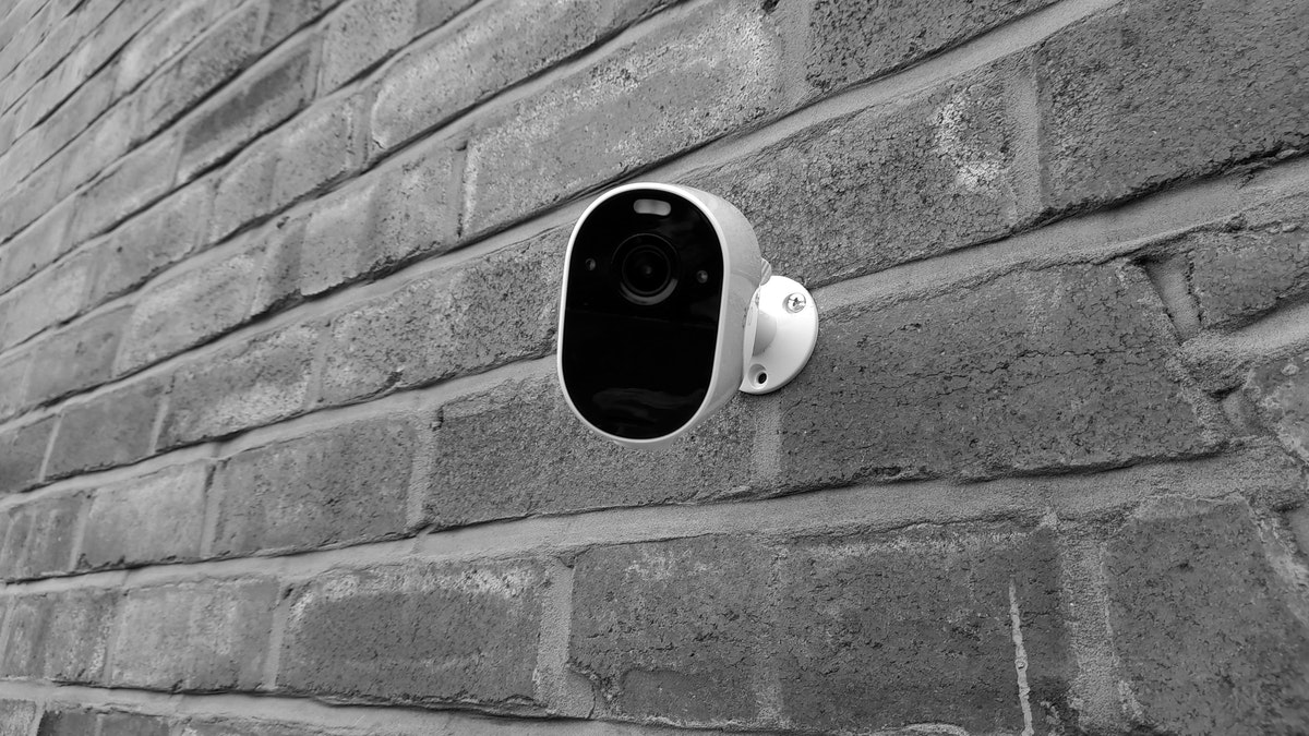 home surveillance cameras best buy