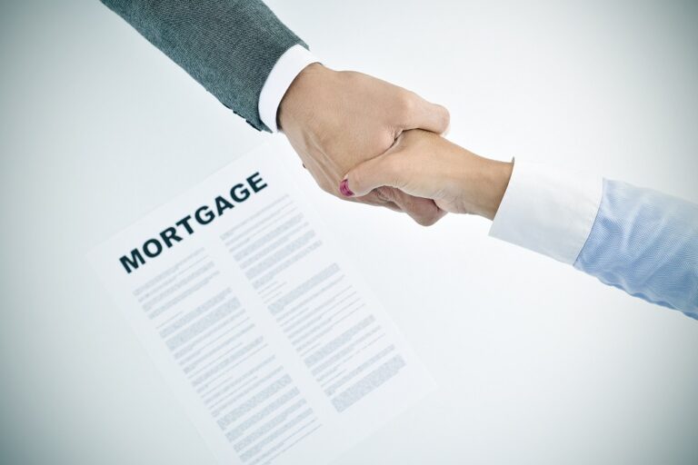 mortgage lender vs broker