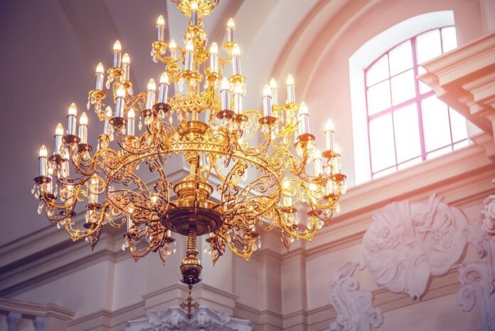 how to clean a chandelier