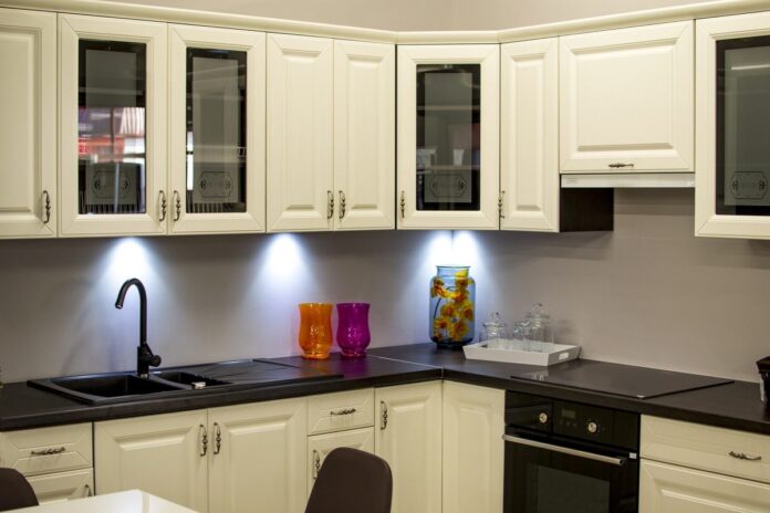 kitchen cabinet shopping mistakes