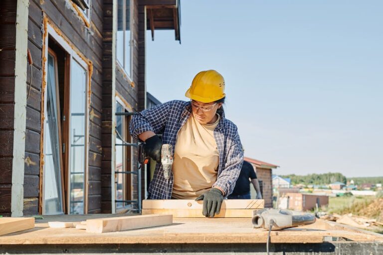 Common Mistakes Homeowners Make in Choosing Residential Contractors