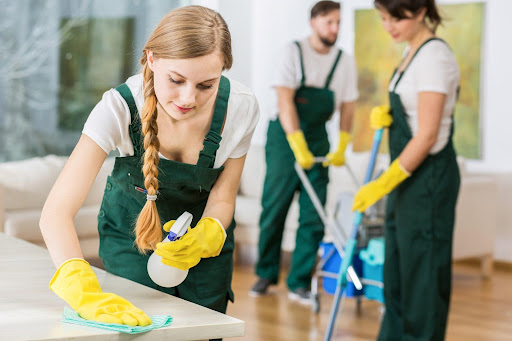 The Benefits of Hiring a Luxury Cleaning Services for Your Home