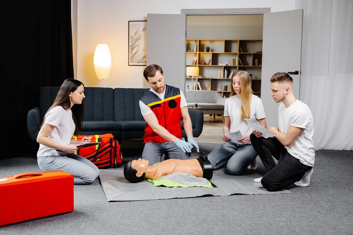 10 Emergency Preparation Tips for Your Whole Family